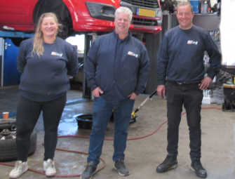 Foto van het team van HM Cars
