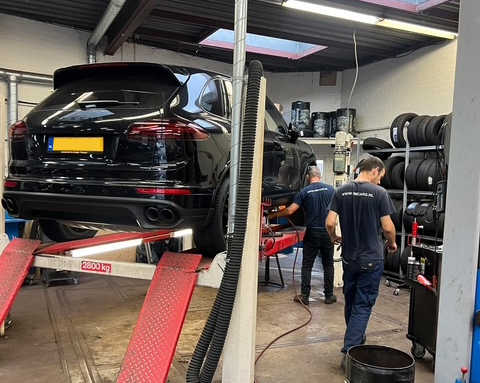 Het personeel van HM Cars